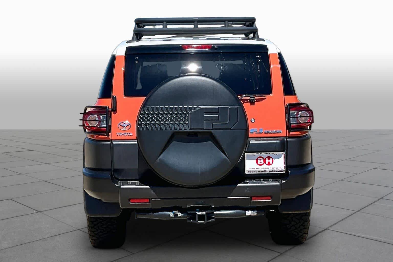 Used 2014 Toyota FJ Cruiser 4WD w/ Upgrade Package image 5