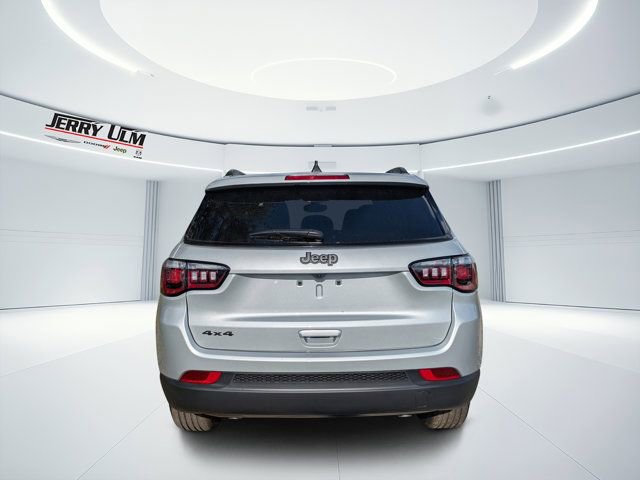 New 2026 Jeep Compass Latitude w/ Sun and Sound Group image 4