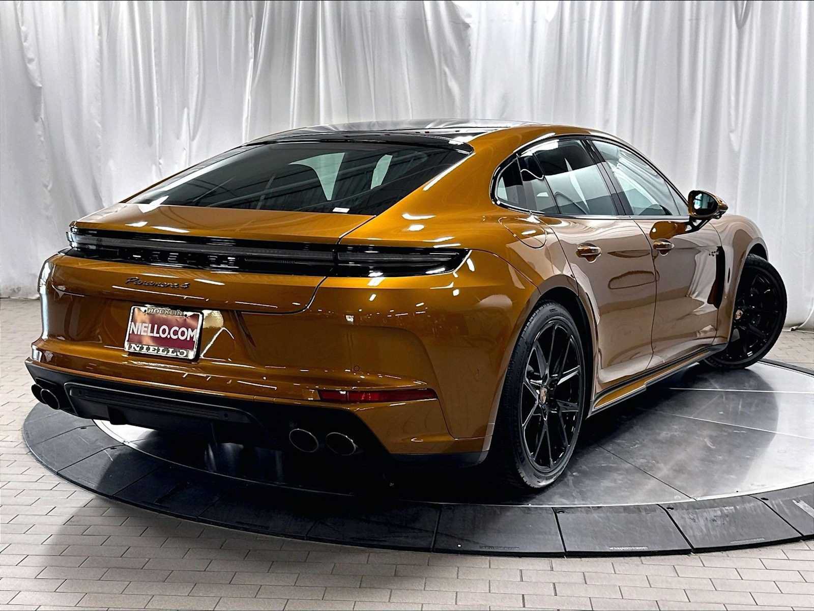 Used 2026 Porsche Panamera 4 AWD/4WD image 10