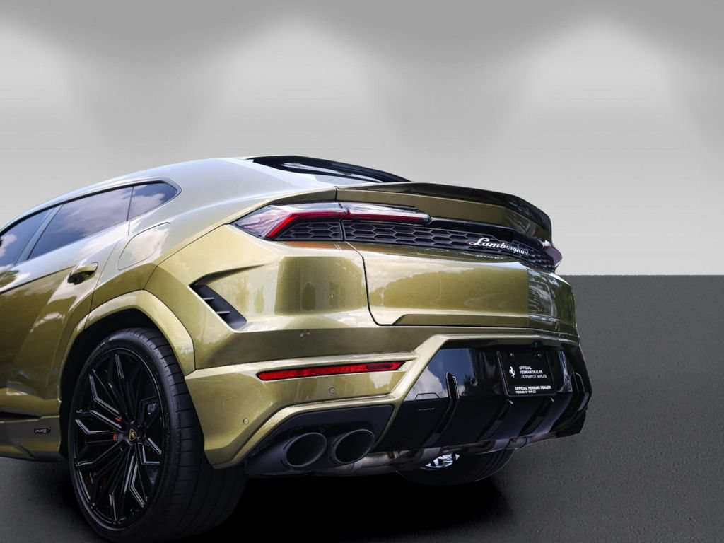 Used 2026 Lamborghini Urus SE AWD/4WD image 18