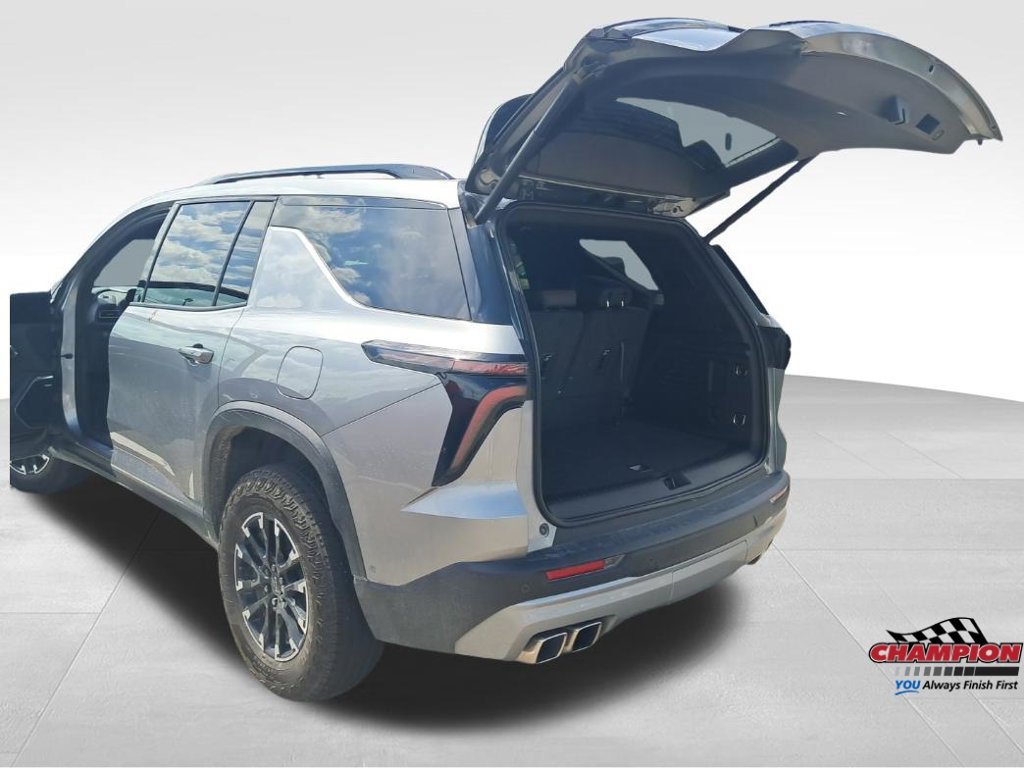 Used 2025 Chevrolet Traverse Z71 w/ Enhanced Driving Package AWD/4WD image 25
