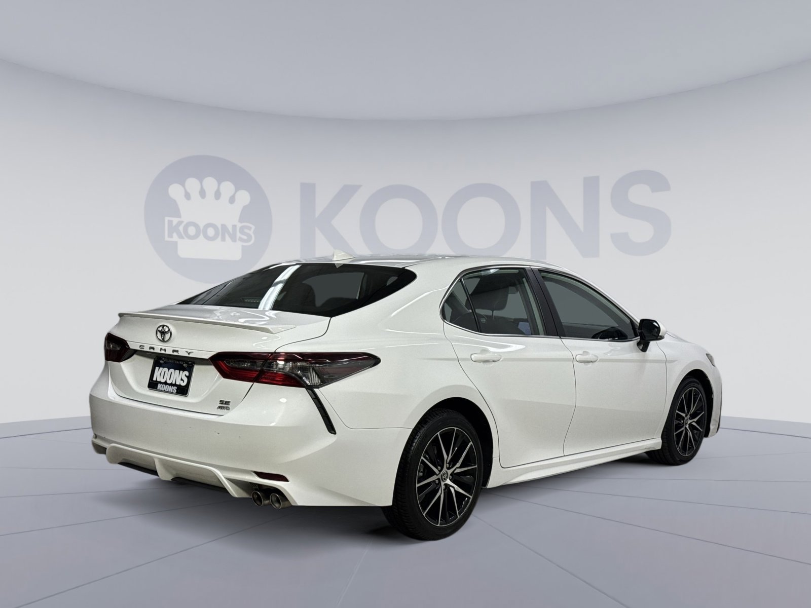 Used 2024 Toyota Camry SE w/ Cold Weather Package image 12