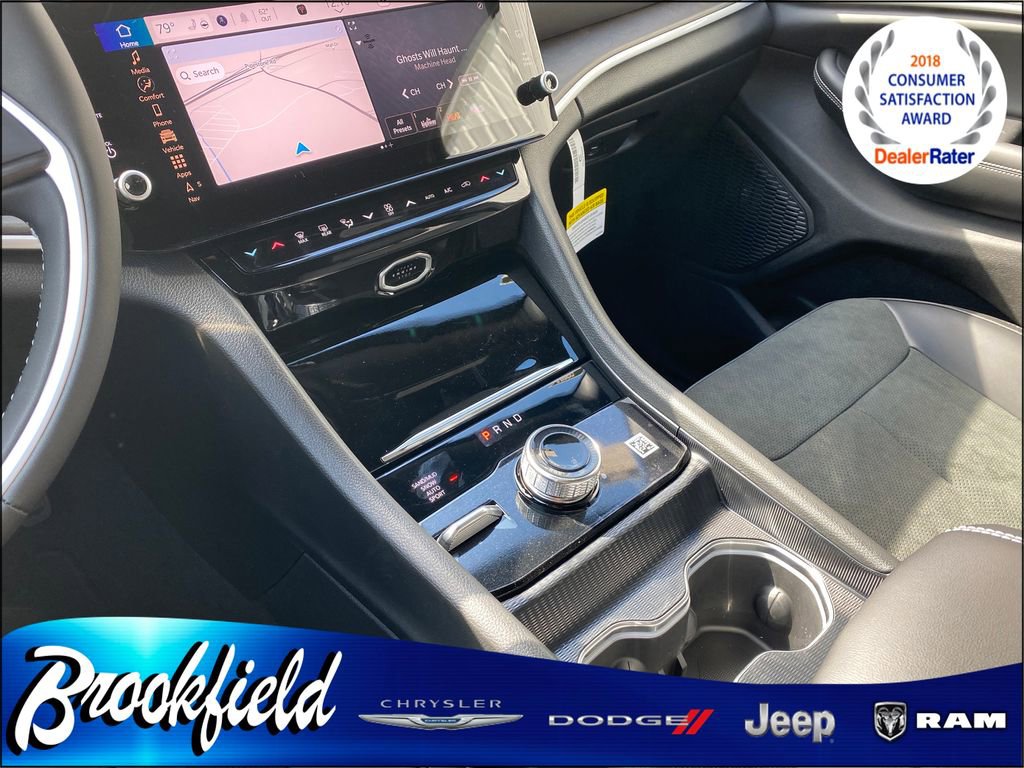 New 2026 Jeep Grand Cherokee Altitude image 25