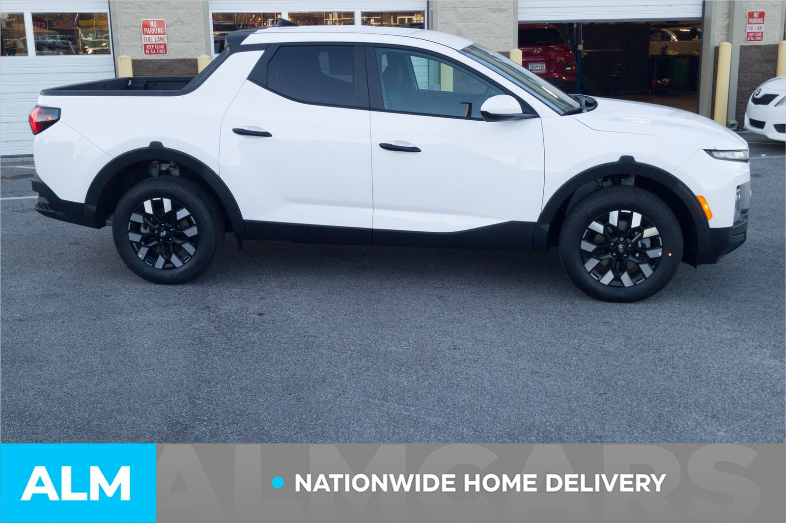 Used 2025 Hyundai Santa Cruz SE image 5