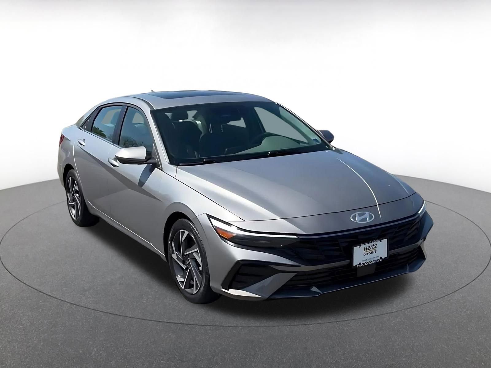 Used 2025 Hyundai Elantra SEL FWD image 3