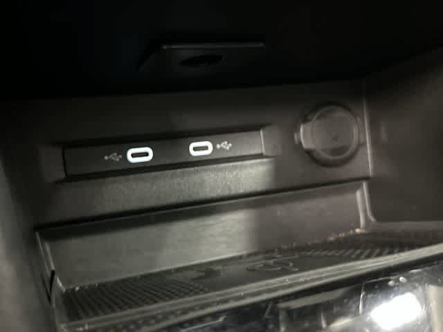 Used 2024 Volkswagen Taos SE FWD image 25