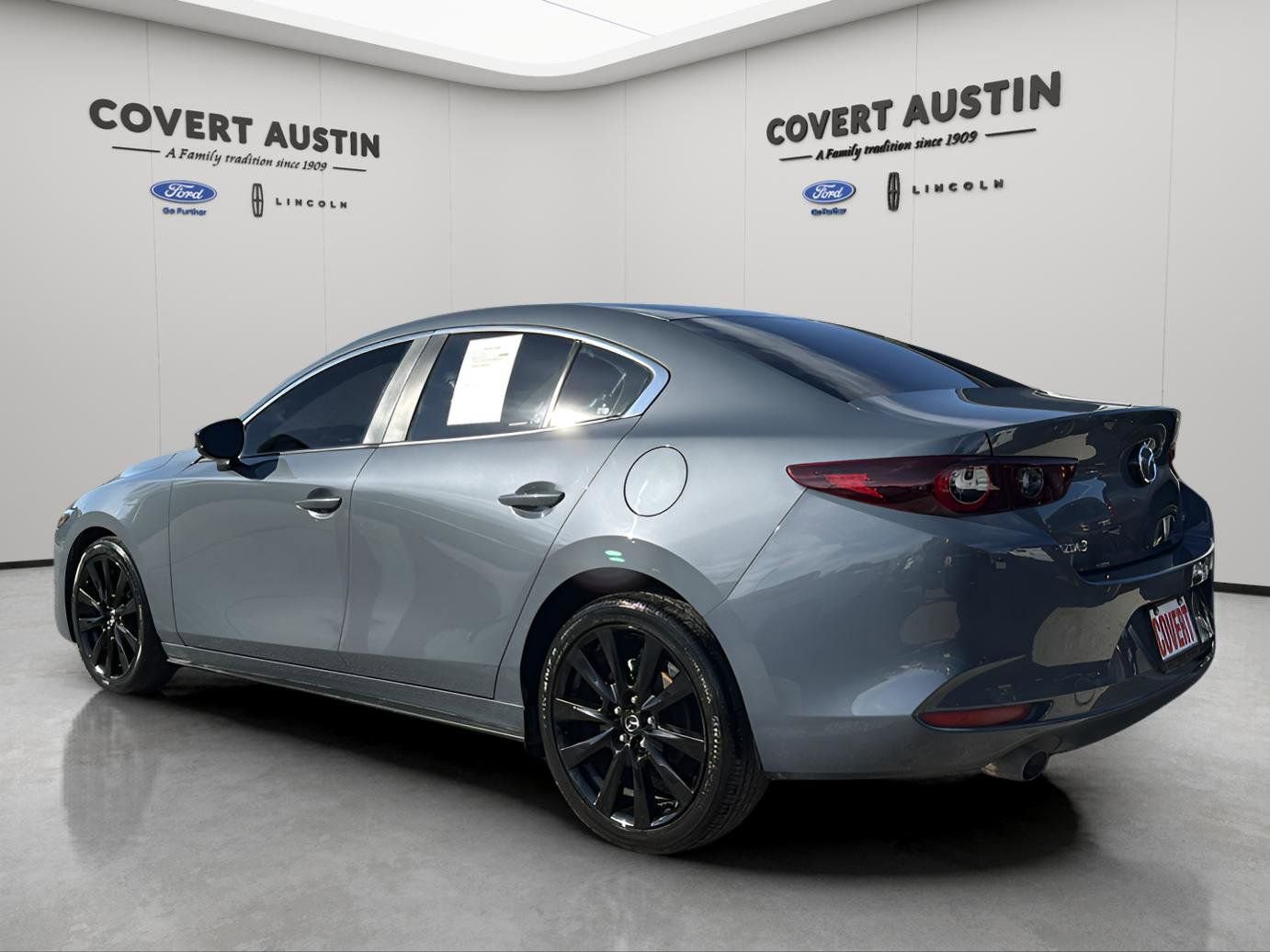 Used 2022 MAZDA MAZDA3 s image 3