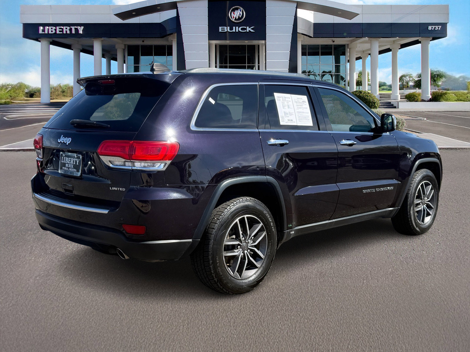 Used 2019 Jeep Grand Cherokee Limited w/ Luxury Group II RWD image 3