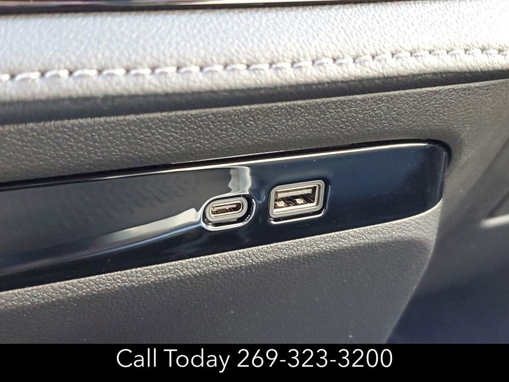 New 2025 Buick Enclave Preferred image 35