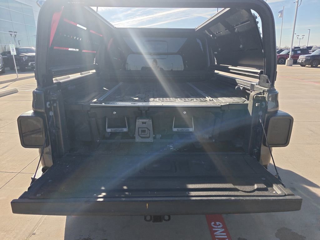 Used 2022 Jeep Gladiator Overland w/ Popular Equipment Package image 23