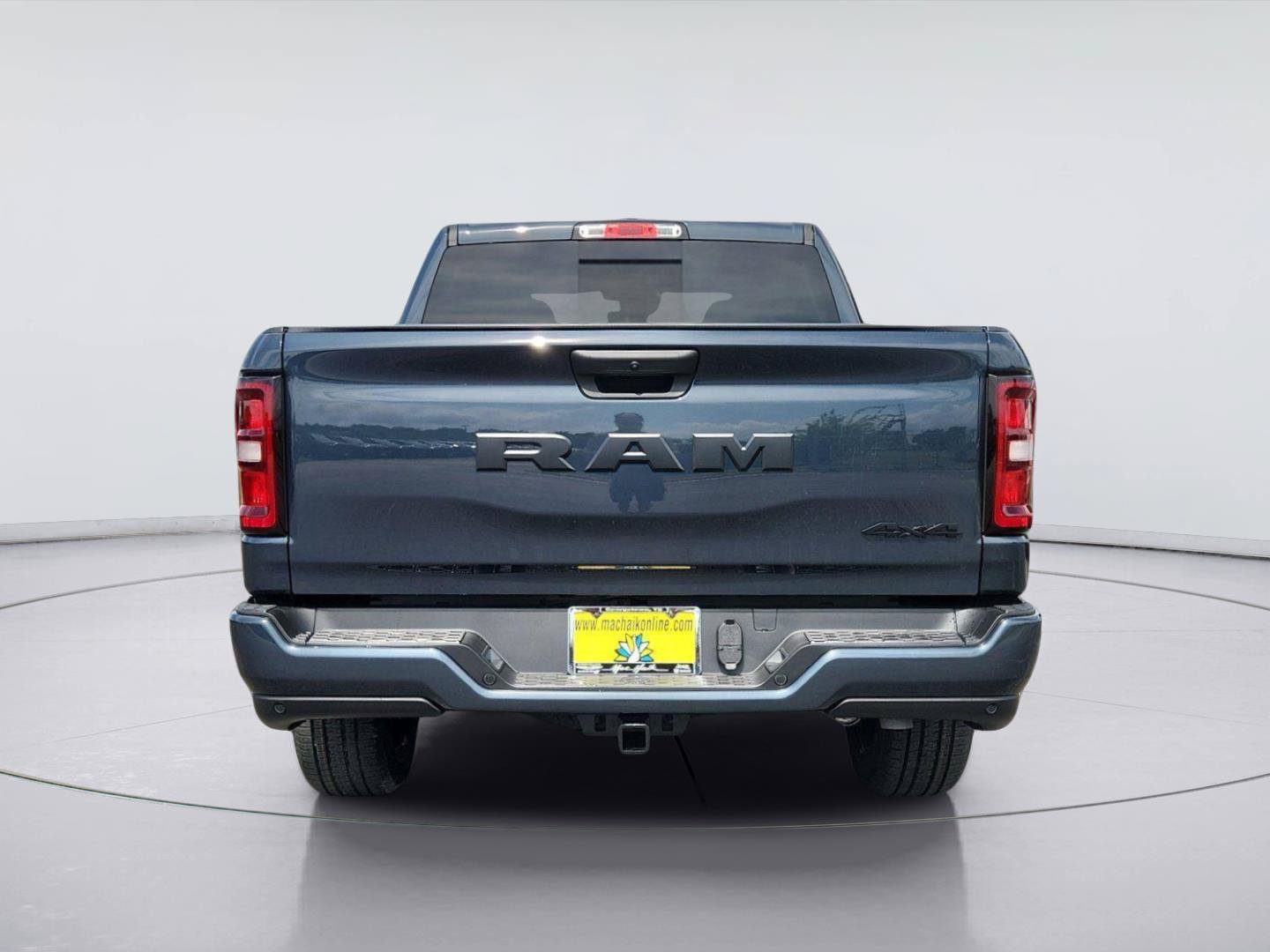 New 2026 RAM 1500 Express AWD/4WD image 4