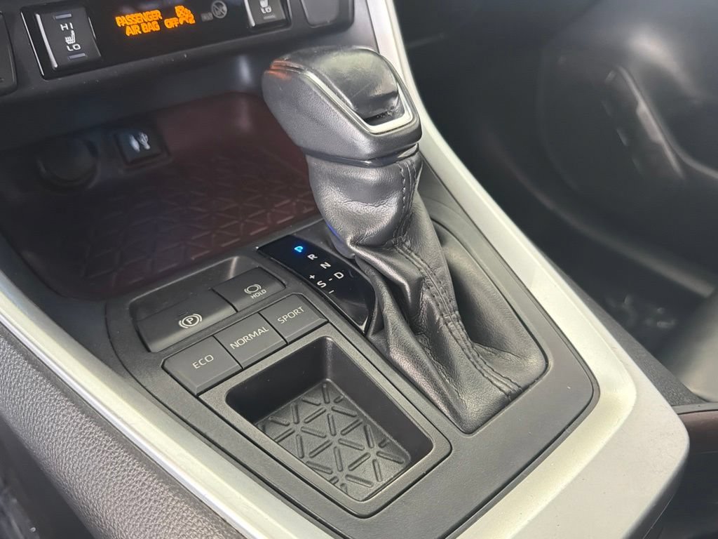 Certified 2019 Toyota RAV4 Limited w/ Carpet Mat Package FWD image 29