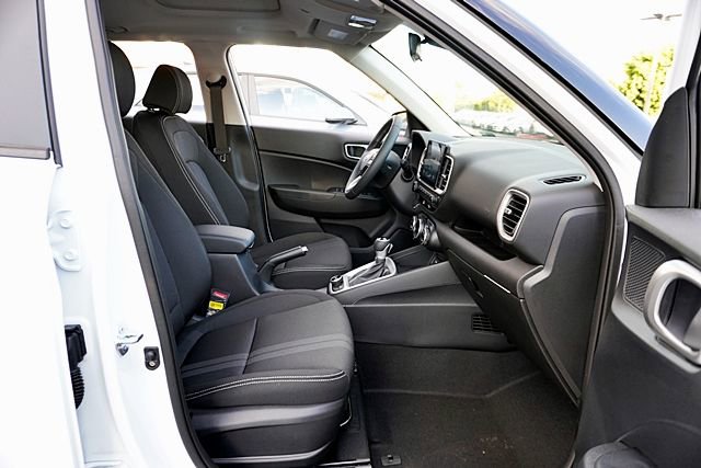 New 2026 Hyundai Venue SEL FWD image 14