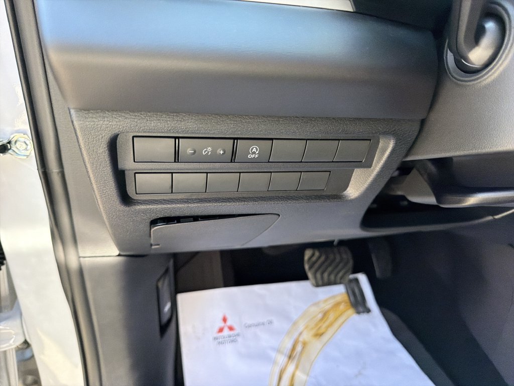 New 2026 Mitsubishi Outlander ES AWD/4WD image 20