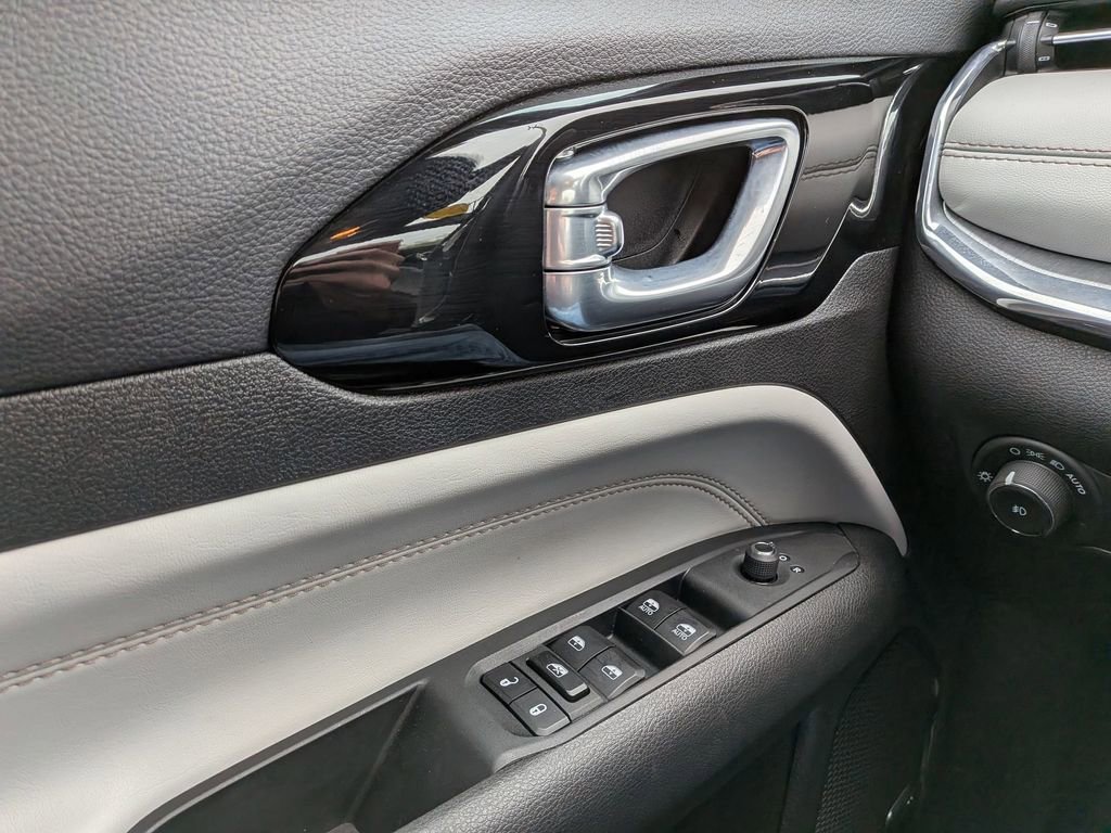 Used 2024 Jeep Compass Limited w/ Sun and Sound Group image 28