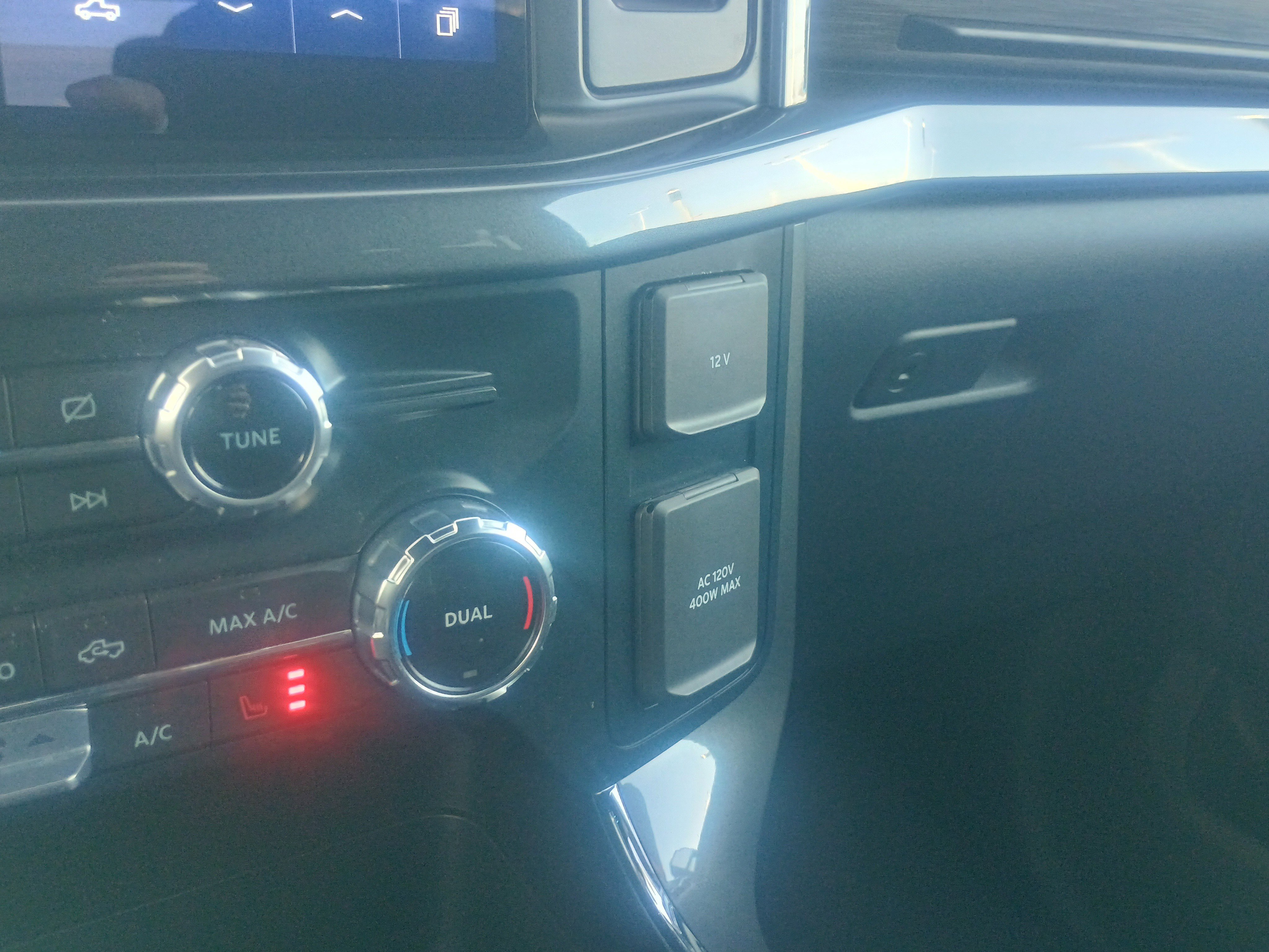 Certified 2022 Ford F150 XLT w/ Equipment Group 302A High image 29