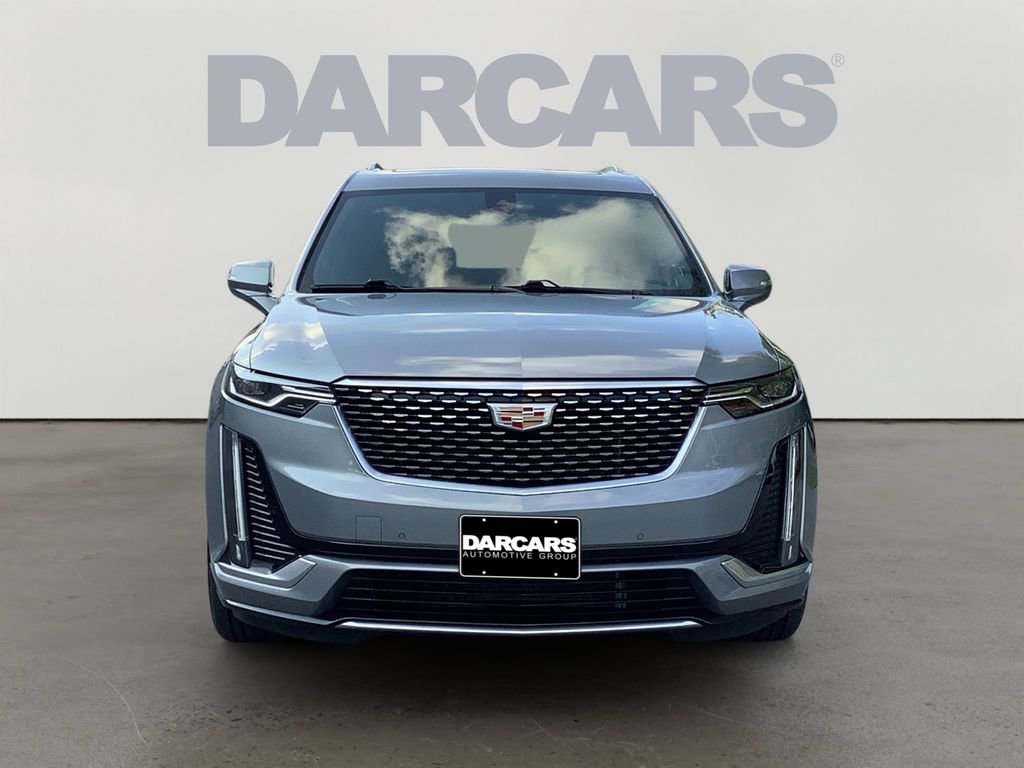 Used 2023 Cadillac XT6 Premium Luxury image 2