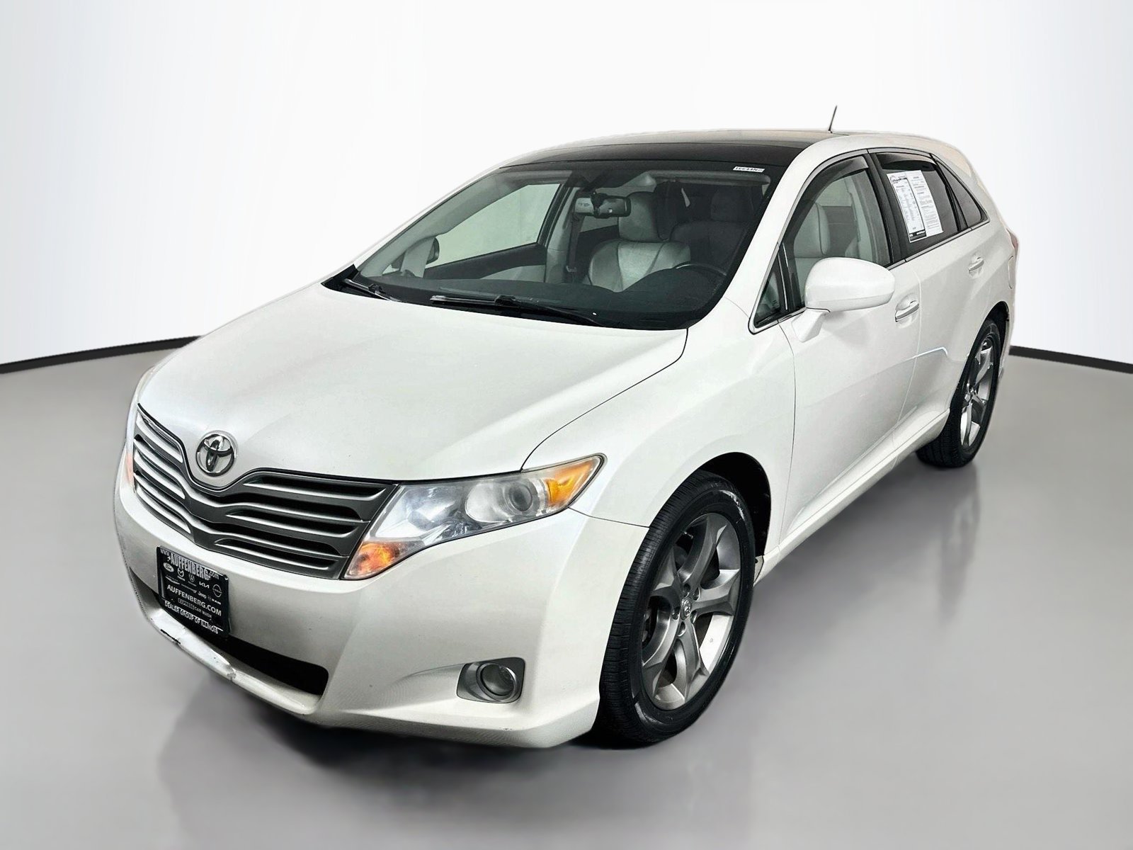 Used 2010 Toyota Venza AWD image 3