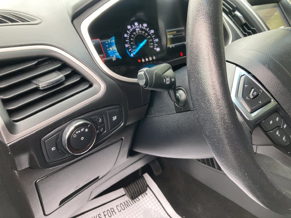 Used 2019 Ford Edge SEL w/ Equipment Group 201A AWD/4WD image 17