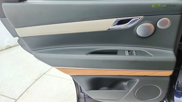 Used 2025 Genesis GV80 3.5T Prestige image 32