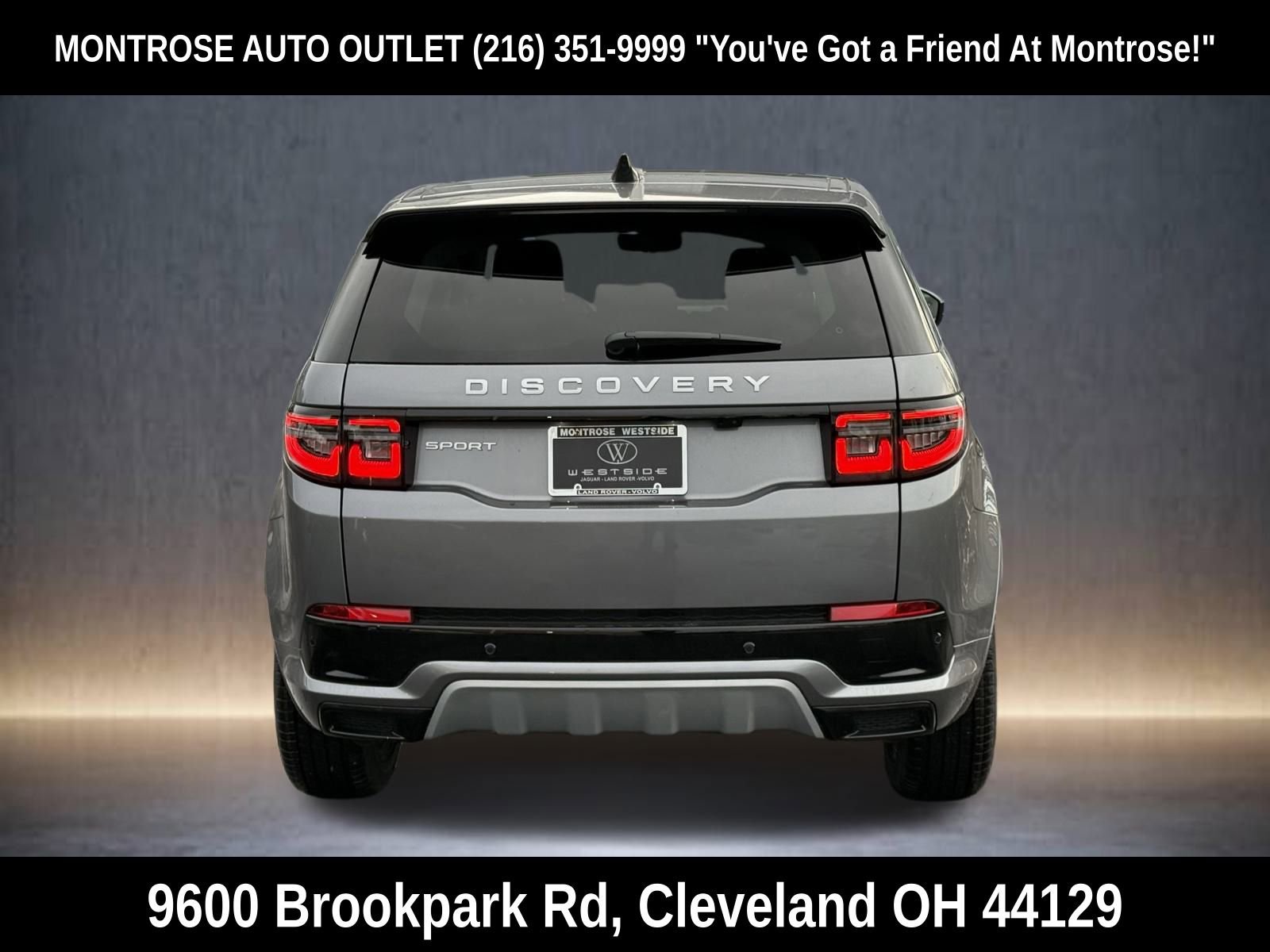 New 2025 Land Rover Discovery Sport S image 4