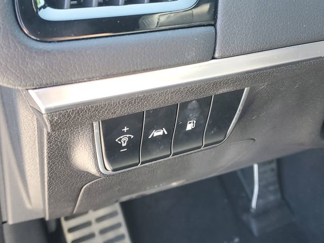 Used 2023 Kia Stinger GT-Line w/ Sun & Sound Package image 13