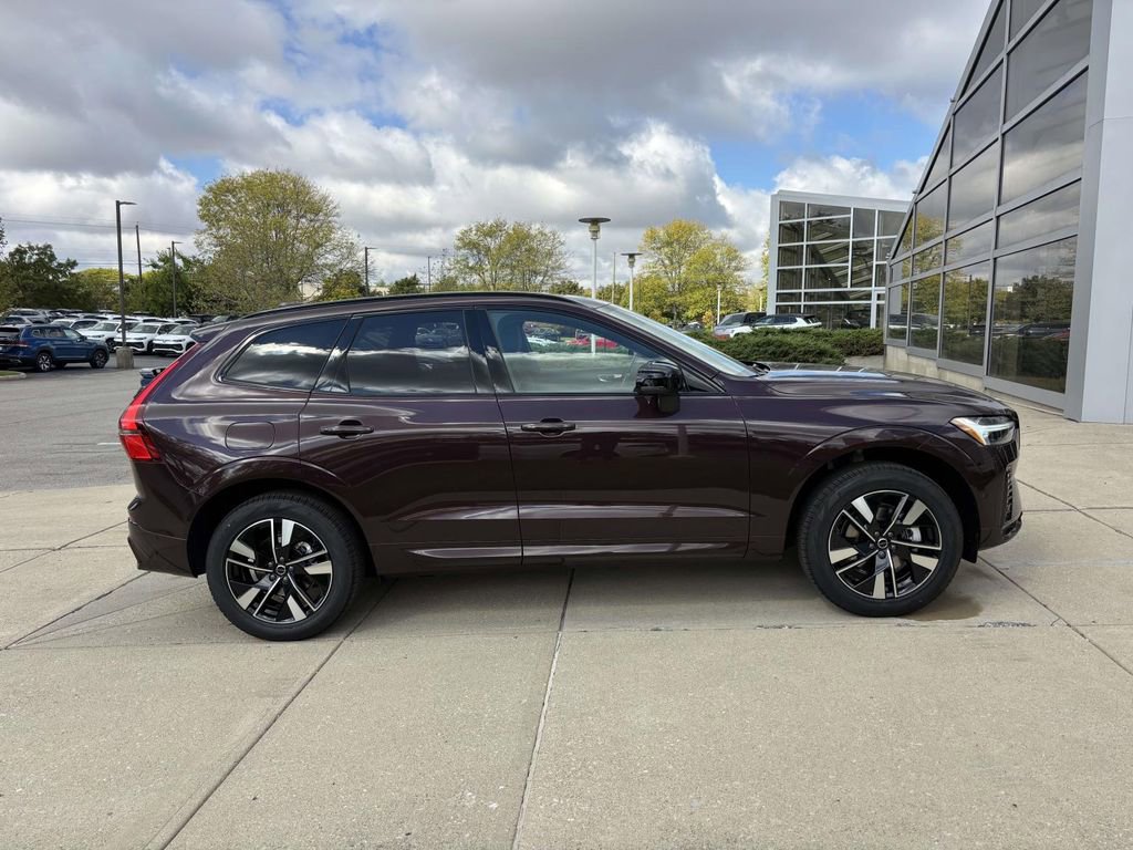 New 2026 Volvo XC60 B5 Plus w/ Protection Package Premier image 8