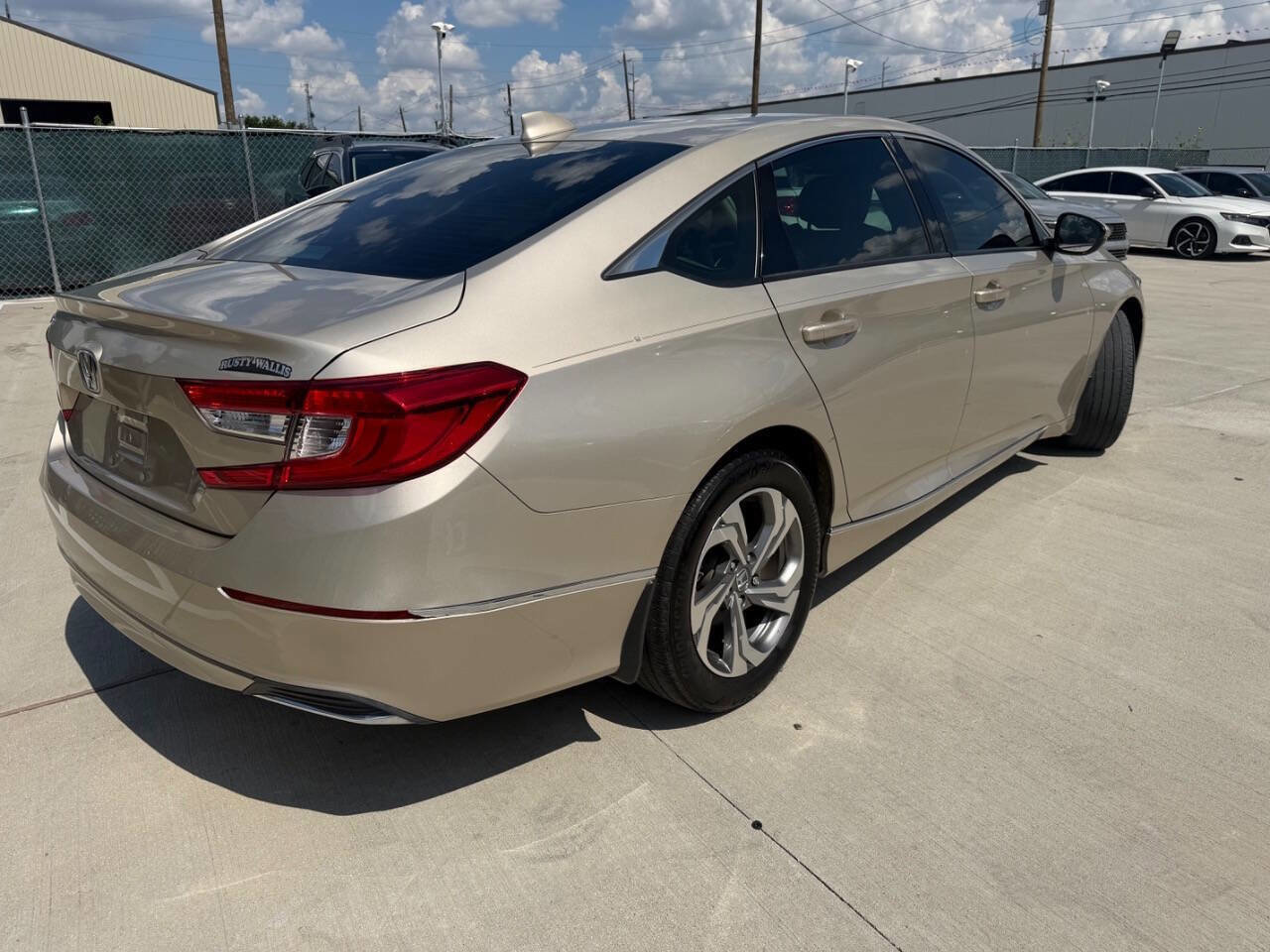 Used 2018 Honda Accord EX-L image 5