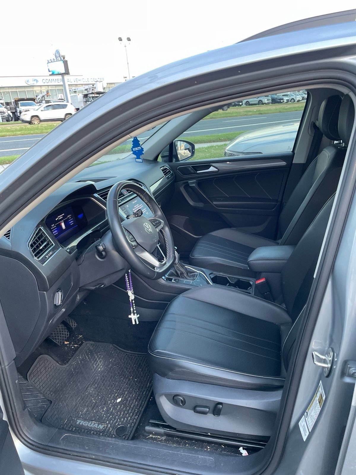 Used 2022 Volkswagen Tiguan SE FWD image 11