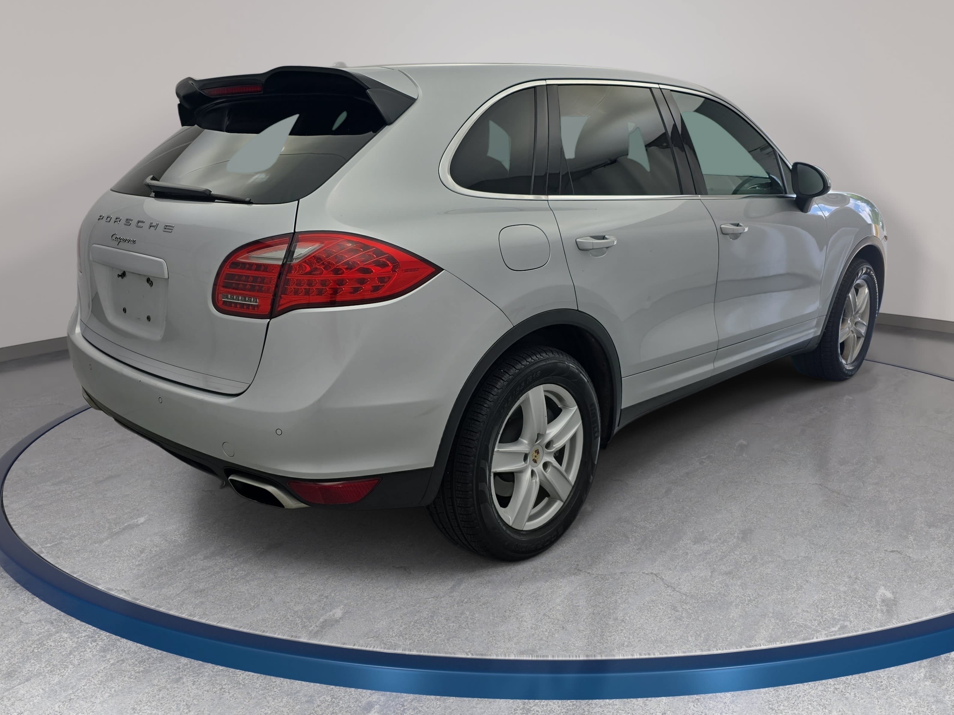 Used 2012 Porsche Cayenne AWD/4WD image 5
