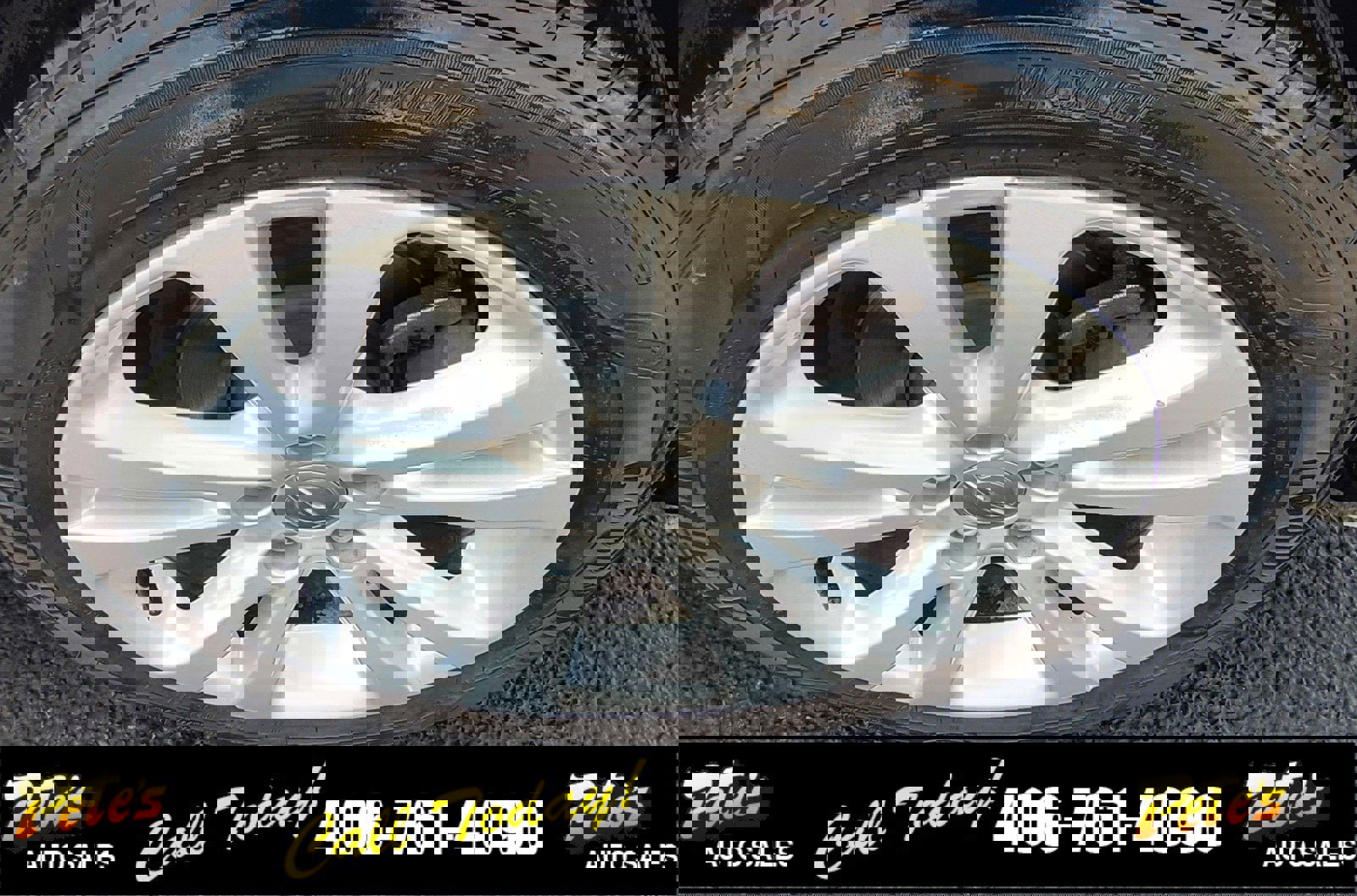 Used 2016 Chrysler 200 Limited image 9