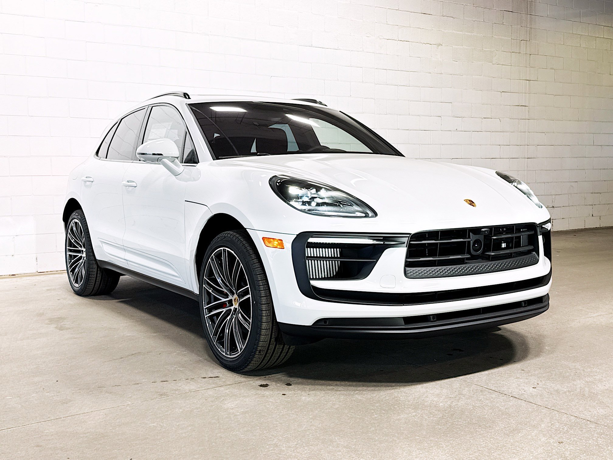 Certified 2026 Porsche Macan S AWD/4WD image 6