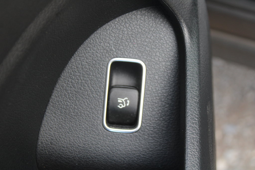 Used 2021 Mercedes-Benz GLE 350 4MATIC image 23