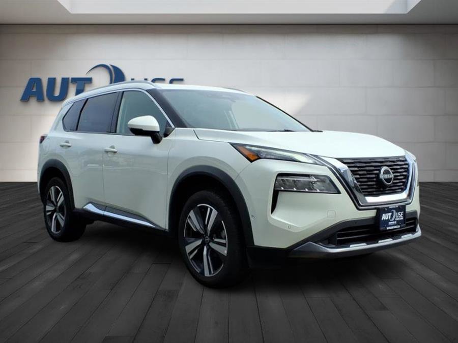 Used 2023 Nissan Rogue SL w/ SL Premium Package image 6