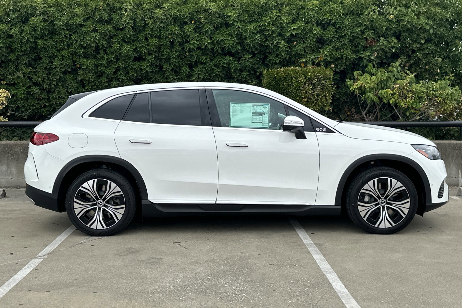 New 2025 Mercedes-Benz EQE 350+ 4MATIC SUV image 7