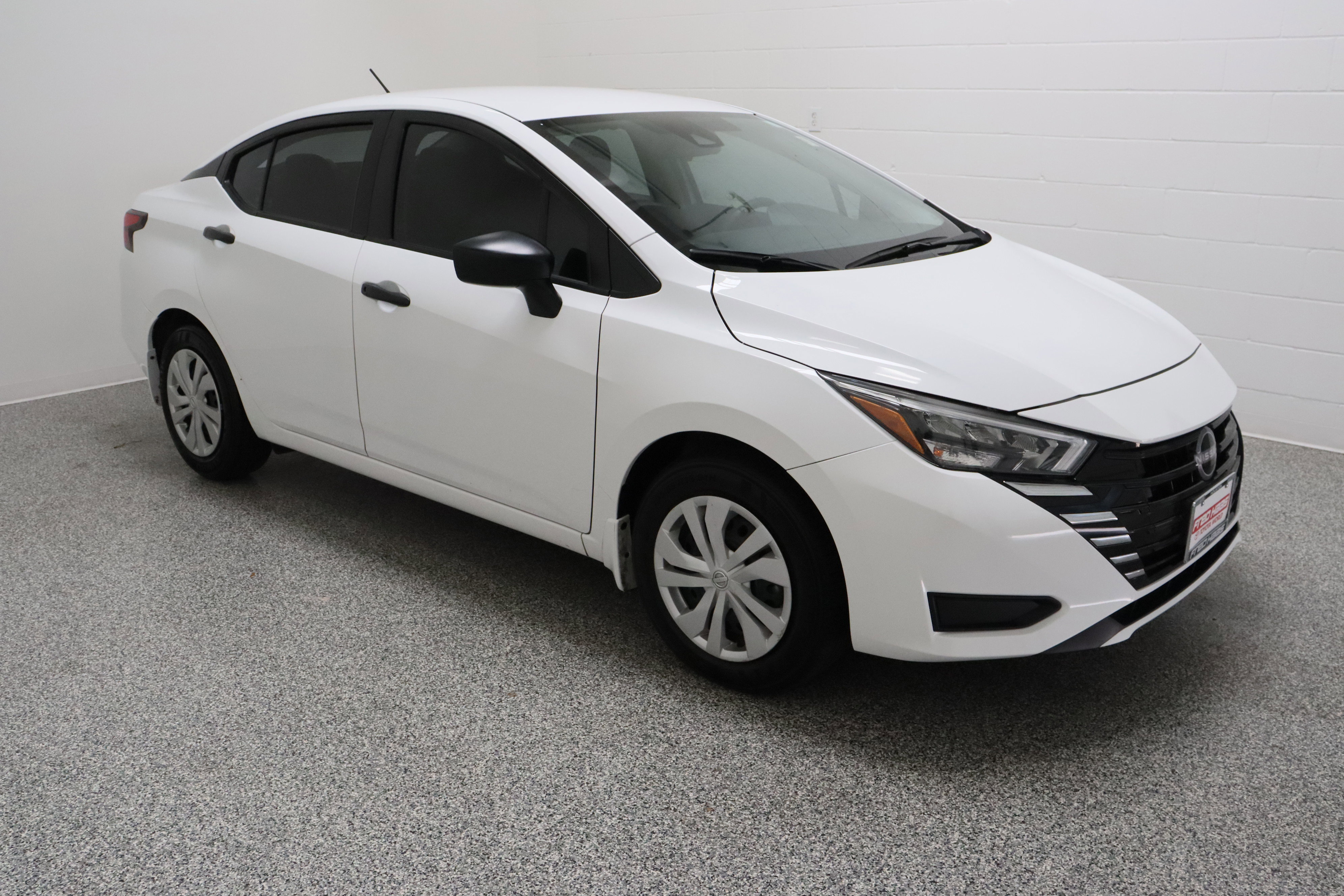 Used 2025 Nissan Versa S w/ Trunk Package FWD image 4