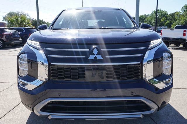 Used 2025 Mitsubishi Outlander SE image 11