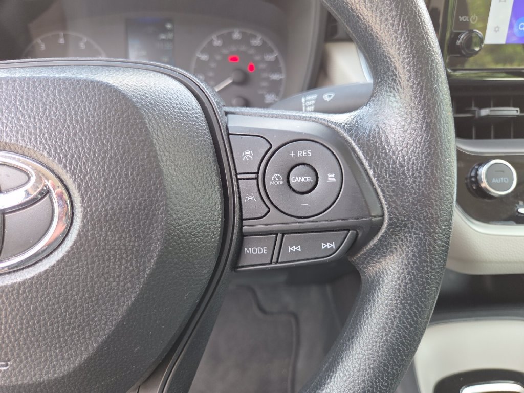 Certified 2025 Toyota Corolla LE w/ Convenience Package FWD image 30