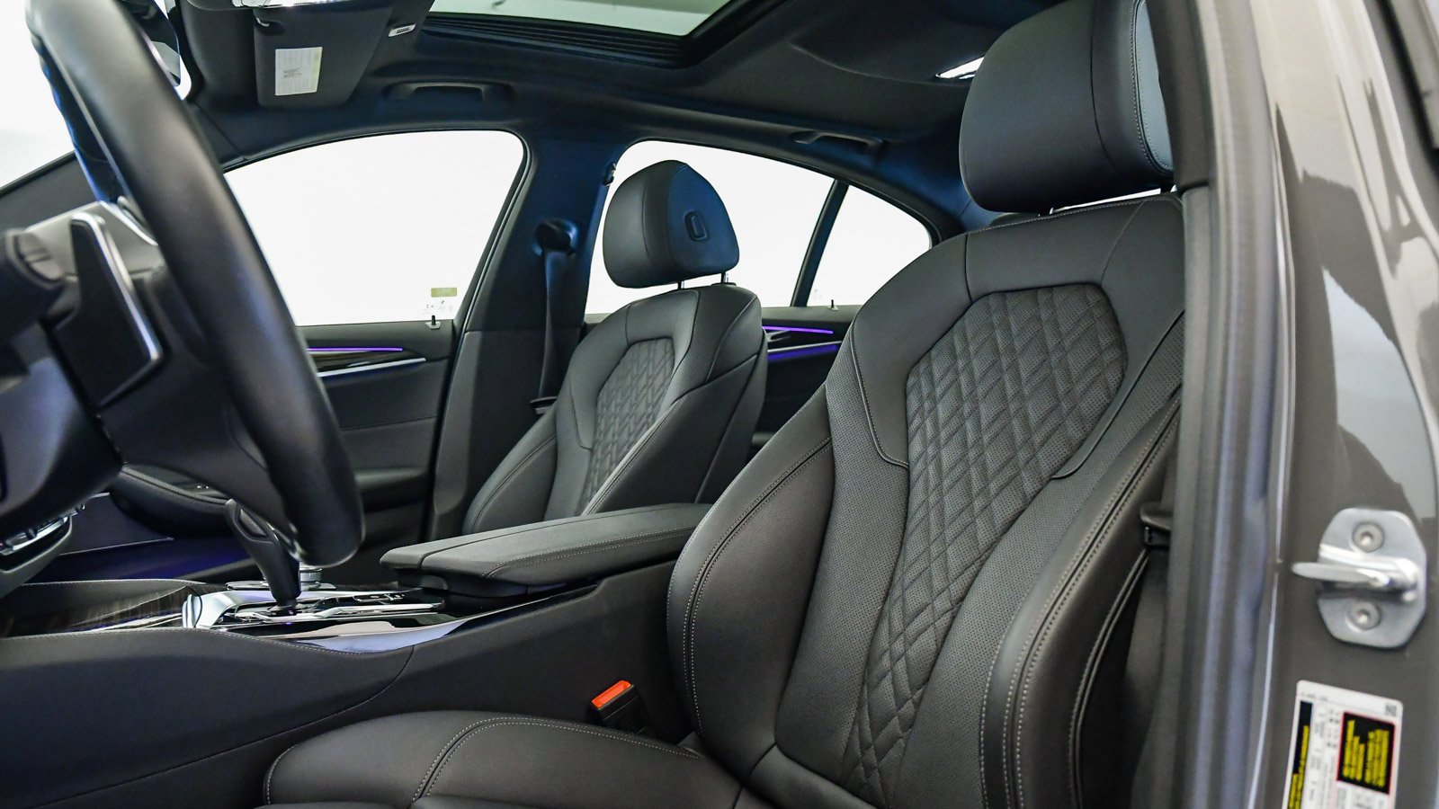 Certified 2022 BMW 530e w/ Premium Package image 22