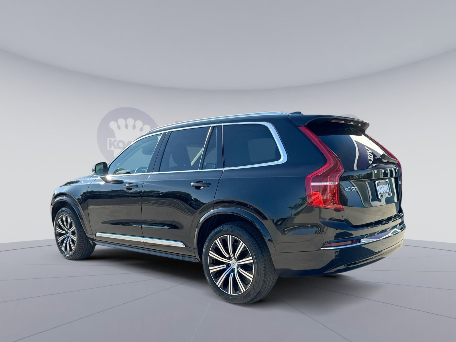 Certified 2023 Volvo XC90 B6 Plus w/ Protection Package AWD/4WD image 4