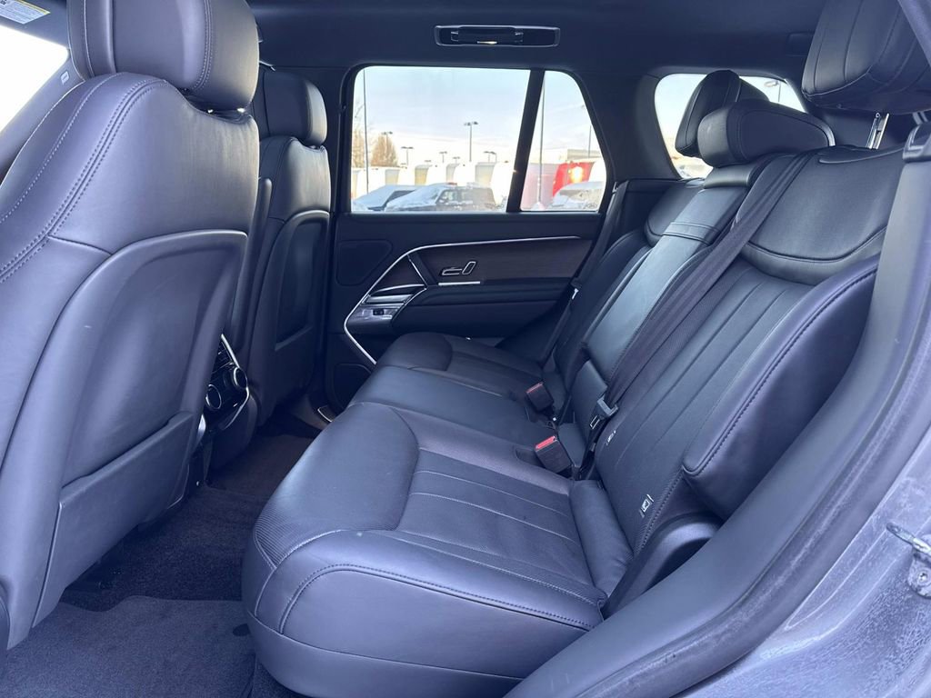 Used 2024 Land Rover Range Rover SE AWD/4WD image 11