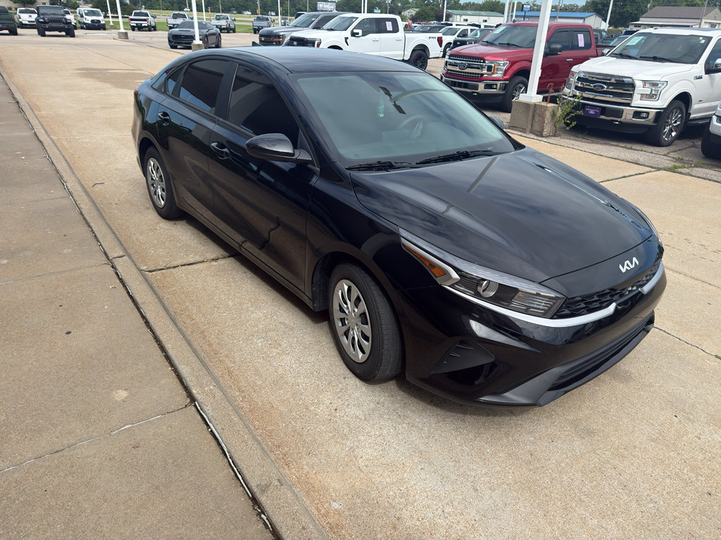 Used 2024 Kia Forte LX FWD image 3