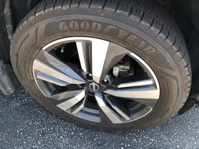 Certified 2023 Nissan Rogue SL image 4