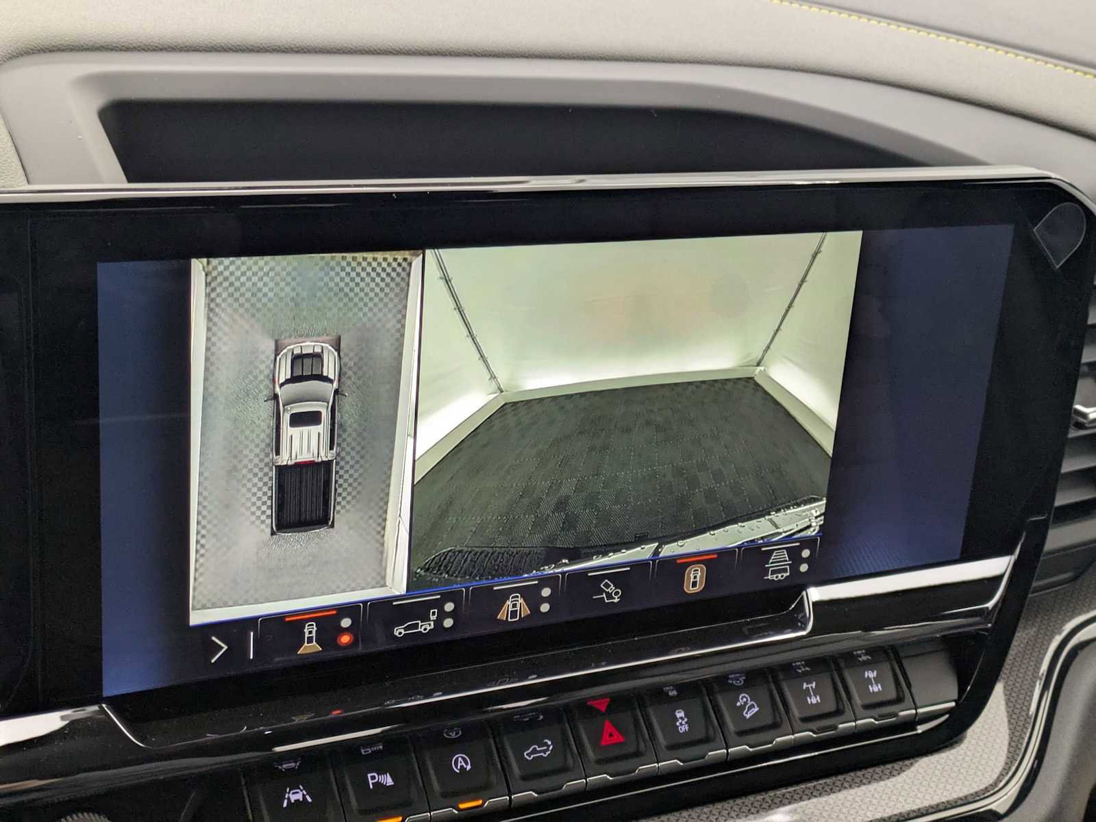 New 2026 Chevrolet Silverado 1500 ZR2 w/ Dark Appearance Package image 29