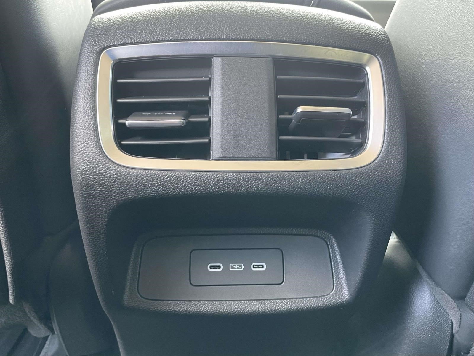 Used 2023 Acura RDX w/ Technology Package FWD image 11