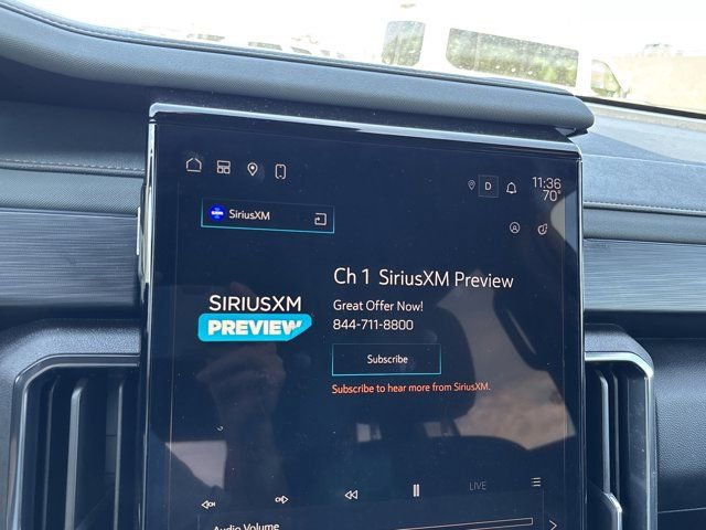 Used 2025 GMC Acadia AT4 image 39