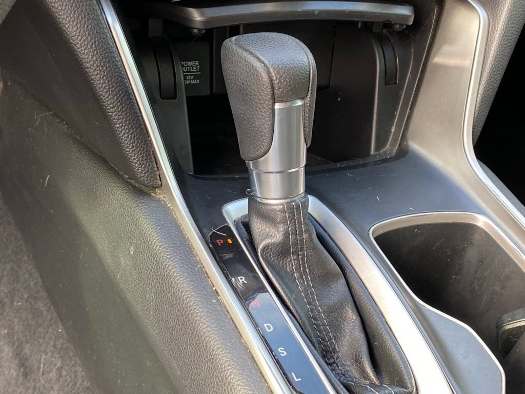 Used 2018 Honda Accord EX image 12