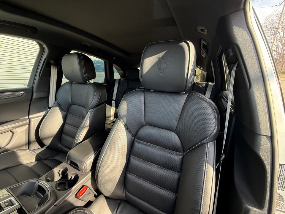 New 2026 Porsche Macan Turbo image 12