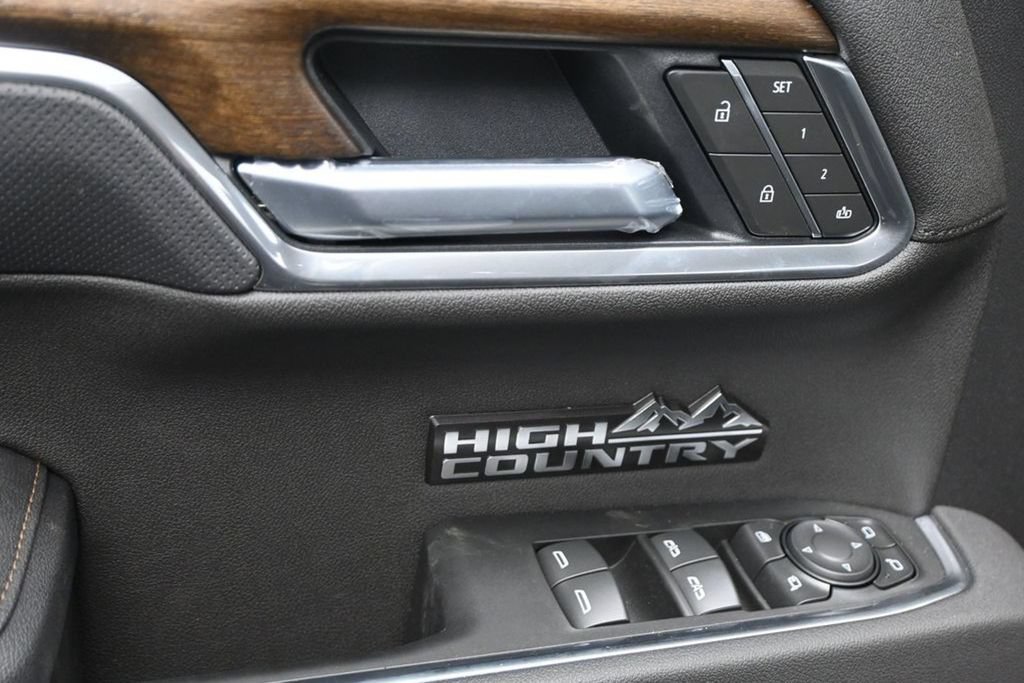 New 2025 Chevrolet Silverado 1500 High Country w/ Midnight Edition AWD/4WD image 23