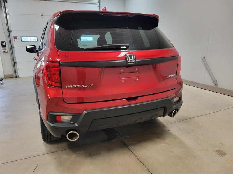 Used 2023 Honda Passport EX-L image 6